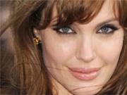 Bóng đá anh, ngoại hạng anh, lịch thi đấu euro 2012, Angelina Jolie phủ nhận chuyện “bầu bí” 